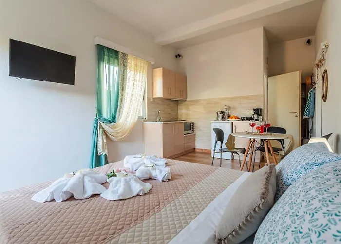 Casa de Férias Summer Rose Garden Getaway - A Step To The *